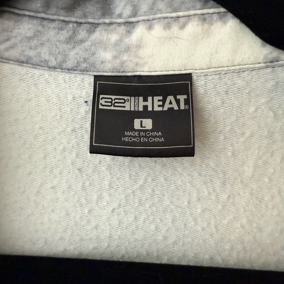 32 Degrees Heat Women’s Gray and White Plaid Soft Flannel Button-Up Shirt (L) - Picture 2 of 5